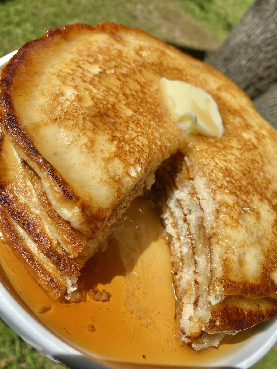 lucawya's tweet photo. Pancakes or waffles ??? https://t.co/uthBYBubQY