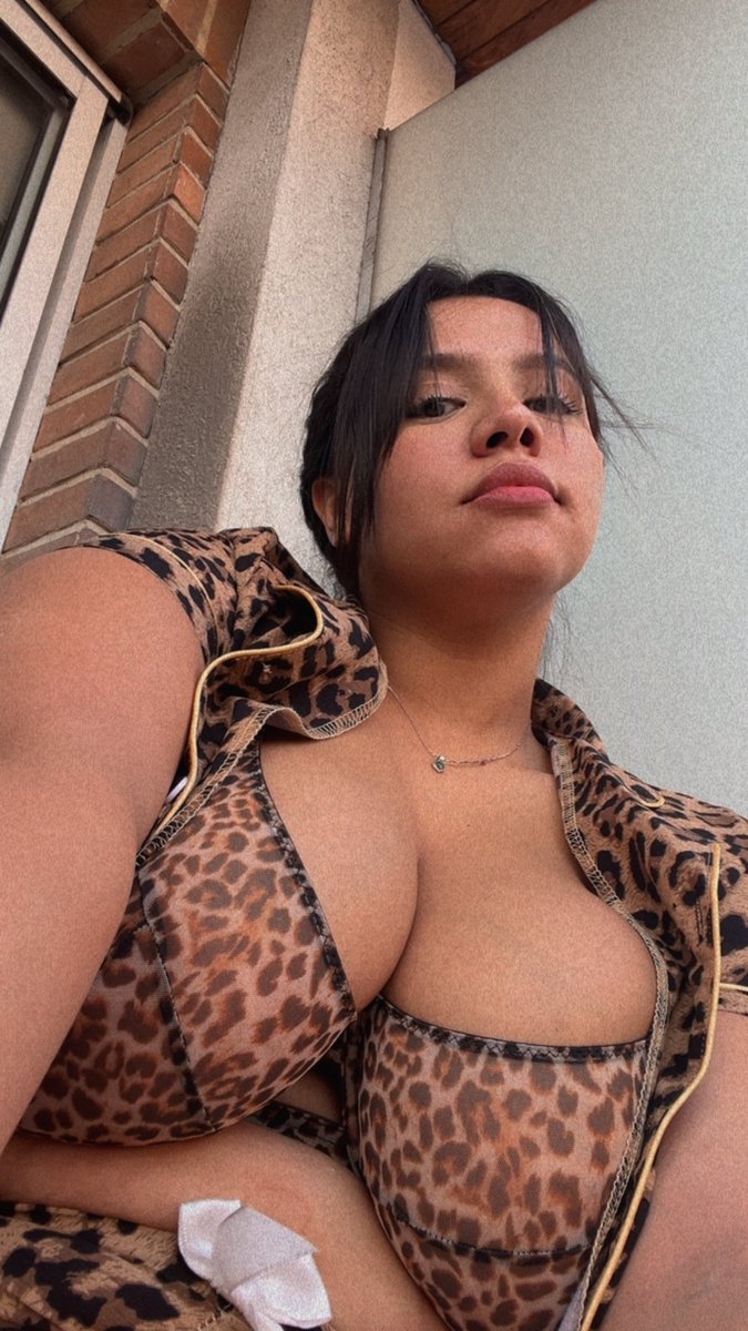 kathe_Goddes's tweet photo. You’ve been watching long enough.
If you think you can actually keep my attention, say hello. 🖤

I’m curious who’s brave enough to approach first.

#Findom #Paypig #Goddess #Findomme https://t.co/LbYnikbHOj