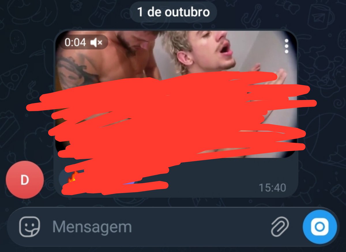 Iuripireslt's tweet photo. @im_lyan @FenixFlyer1 mandaram num grupo de filmes, nem achei que iam querer ver isso, bizarrice https://t.co/040KndfLtr