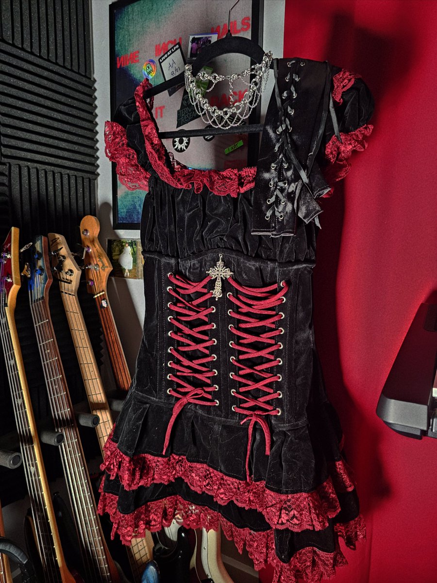 katomito's tweet photo. My outfit for tomo ❤️‍🩹
@EMOtnl_dmg_info https://t.co/lVjgZCKF5d