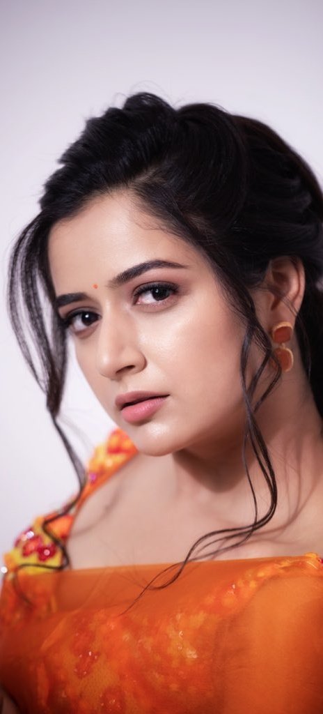 PVBharath14's tweet photo. #AshikaRanganath 🩷😘🔥🔥 https://t.co/okmFQZkfh4