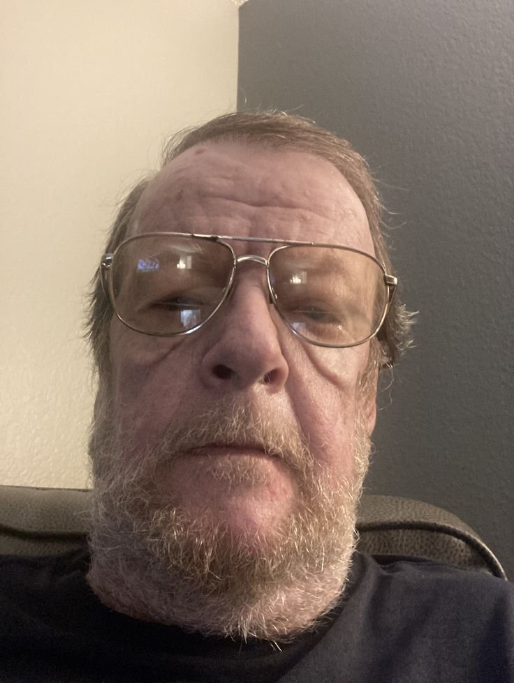 mark2446y's tweet photo. I'm new here looking to chat and make friends hmu. https://t.co/k8ktApta2j