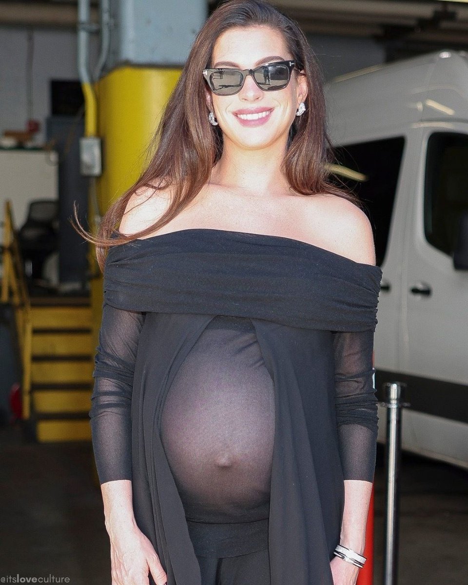 itsloveculture's tweet photo. A Anne Hathaway foi sem dúvidas uma das grávidas mais bonitas de Hollywood https://t.co/cNpo5SU01o