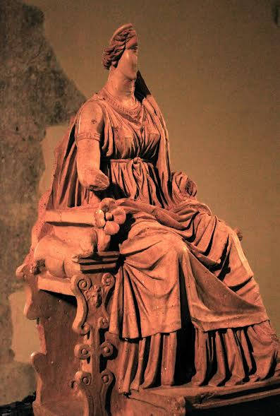 urthofthenewsun's tweet photo. Slytherin have their origins in the Umbri tribes of pre-Roman Italy. They worshipped Angitia, a goddess of healing who often took the form of a snake. Once an altruistic people, they became ruthless after being driven to the fringes of civilization through muggle persecution. https://t.co/GcNQha1pN6