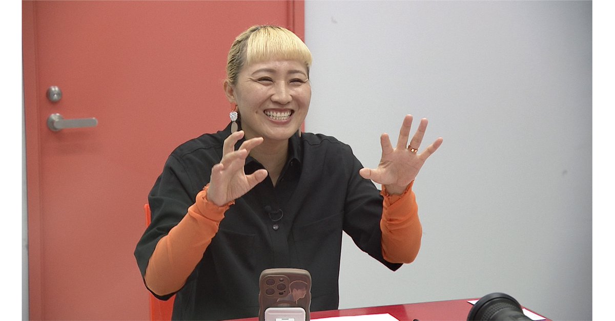 nittele_ntv's tweet photo. ／
密室から外の世界にいる人を
遠隔操作で動かすことで脱出！

総勢22名の豪華芸能人が緊急参戦！
＼

密室に閉じ込められたのは
池田直人(レインボー)、新山(さや香)
丸山桂里奈、宮近海斗(Travis Japan)

MC・劇団ひとり
見届け人ゲスト・前田公輝

🗓️2日(金)、9日(金)深夜24時30分
『HELP ME‼』