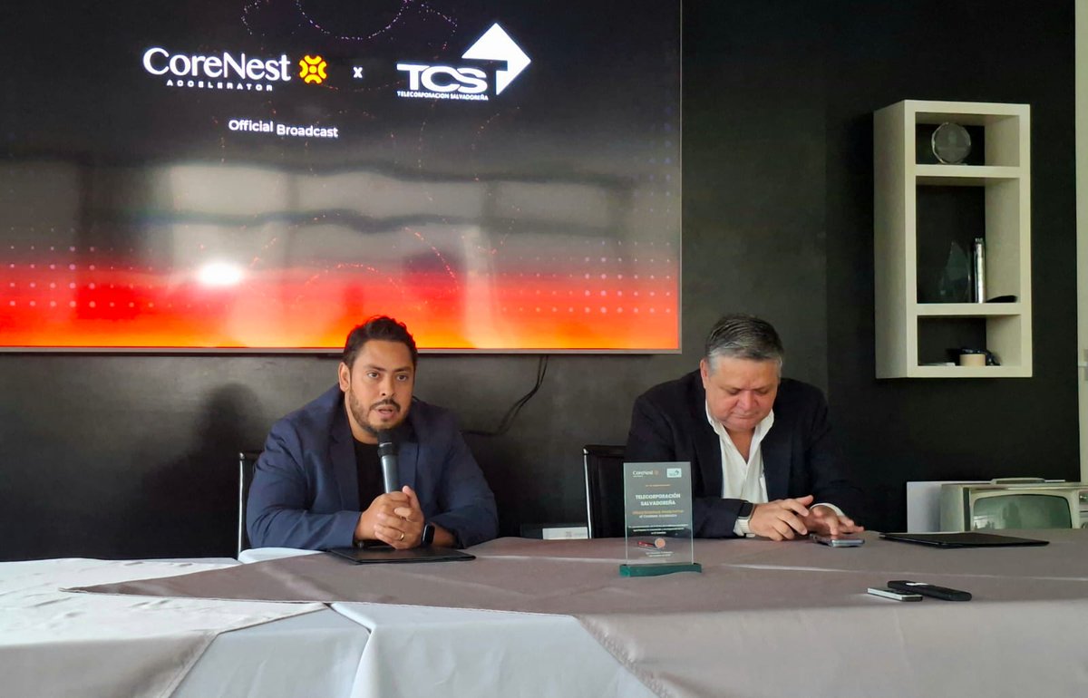 AquiEstaSV's tweet photo. De cara a 2027, CoreNest prepara su primera cohorte de aceleración, que conectará startups de la región con empresas que operan en El Salvador para desarrollar soluciones ante desafíos reales de innovación. La iniciativa busca fortalecer las oportunidades para nuevos negocios. https://t.co/Ahl1tqJTRd