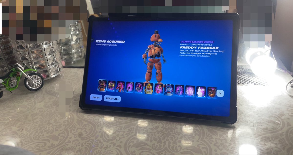 selectoz_t's tweet photo. je pense c’est la première fois que je lance le jeu depuis 2024 et j’ai claqué 50 balles même pas 3 min après avoir ouvert la boutique https://t.co/fY6v0WfLnW