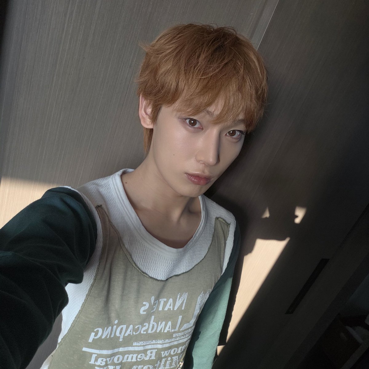 ddeonchuu's tweet photo. 𓏼✿ᣟ ( 🌥 )  / .. gumowning ddeon-tuals! awali harimu dengan yang manis manis kayak #aku contohnya. ngomong-ngomong, aku coba pakai makeup lebih sedikit kemarin dan semua bilang aku kelihatan lebih muda! (pamer!) 💭 https://t.co/TJ1roiYJIk