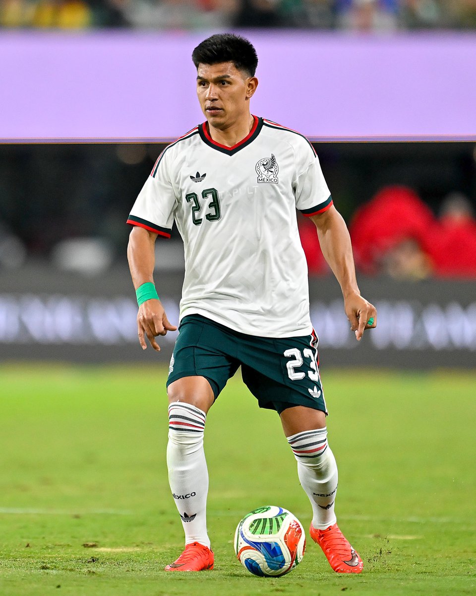 TolucaFC's tweet photo. Extrañándolos. Seguimos apoyándolos 🤩 🇲🇽🇺🇾🇦🇷 https://t.co/dbuGevk1L7