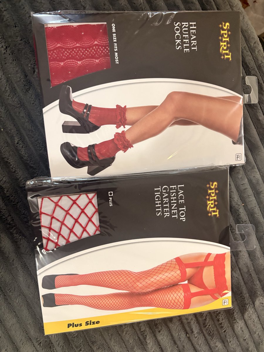 cashmereangelE's tweet photo. These looked fun 🤩 who wants to see them on me? https://t.co/zGQJt8LeTl