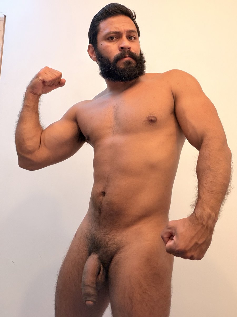 Tourobuffalo's tweet photo. O pai acabou de abrir um https://t.co/Q4mHb9dHfV 🙈💦 💦 💦 https://t.co/1eEjt38JXB