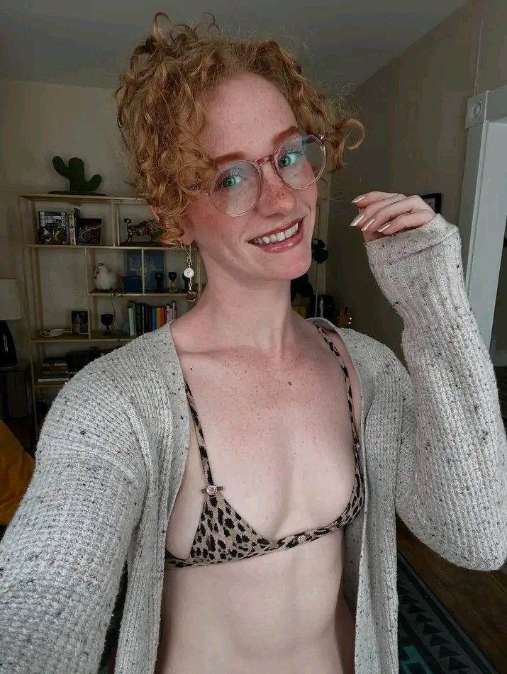 HotGingerbc tweet picture