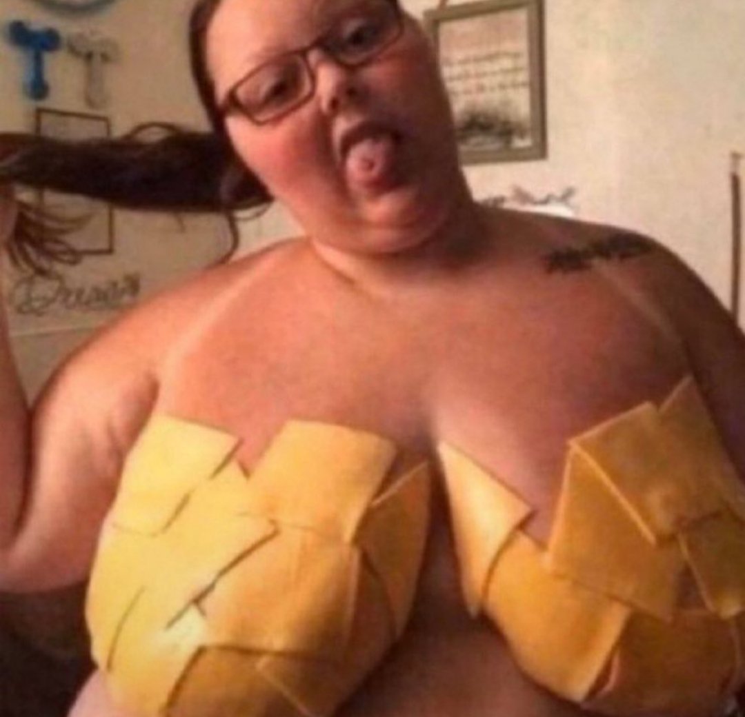 caitaract's tweet photo. how it feels when a man asks me what I like to eat and I have to admit that I eat: https://t.co/rdFF9PgeHR