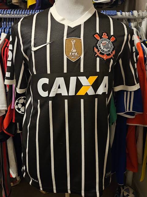 elyelsccp's tweet photo. Algumas camisas do Corinthians que eu espero ter no futuro.

Bora trabalhar crianças tailandesas. https://t.co/XkuiegnBPr
