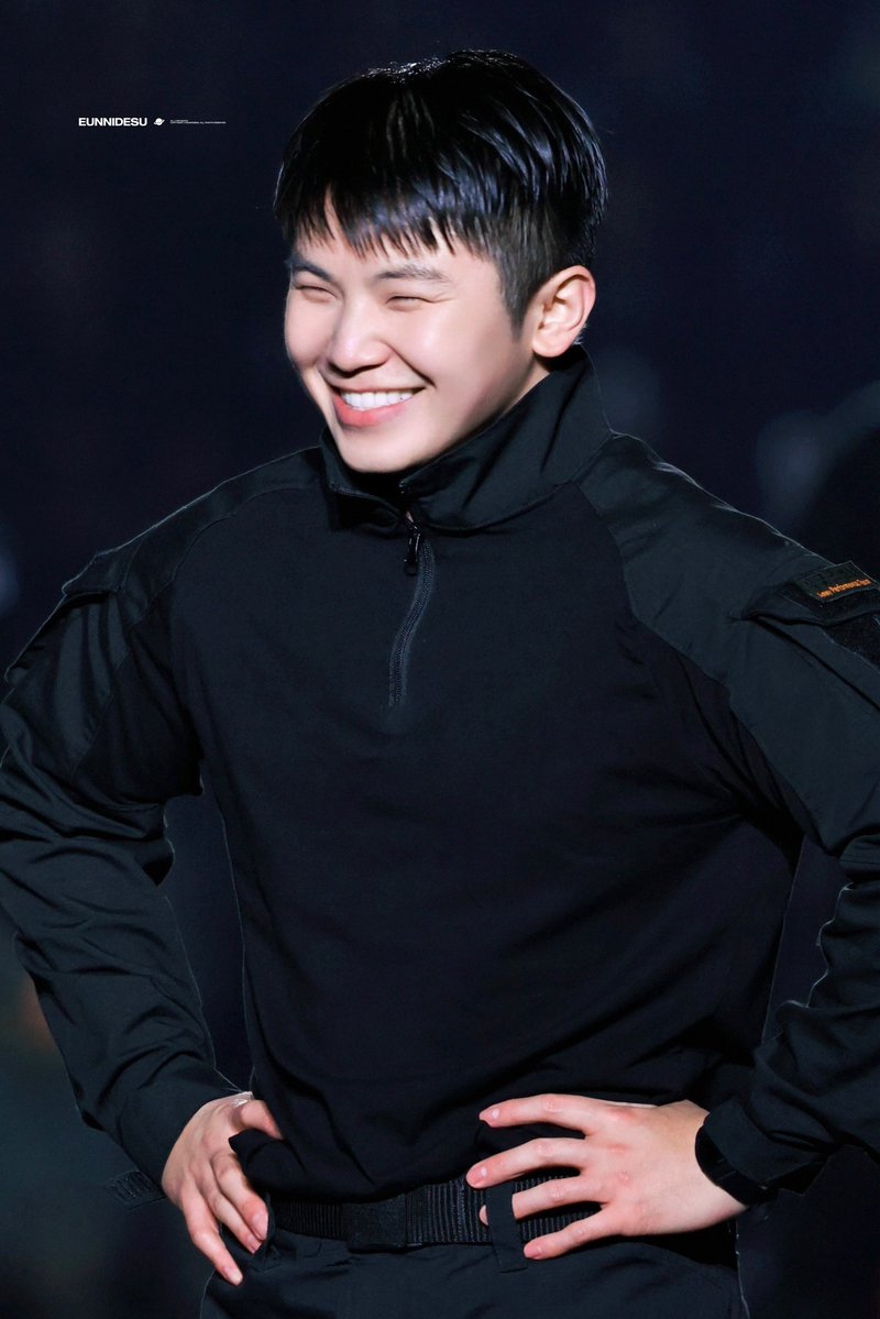 hw96ers's tweet photo. the way their eyes disappear when they are smiling 😭 i love you my soonhoon ❤️🖤 https://t.co/JNpRP0aUjL