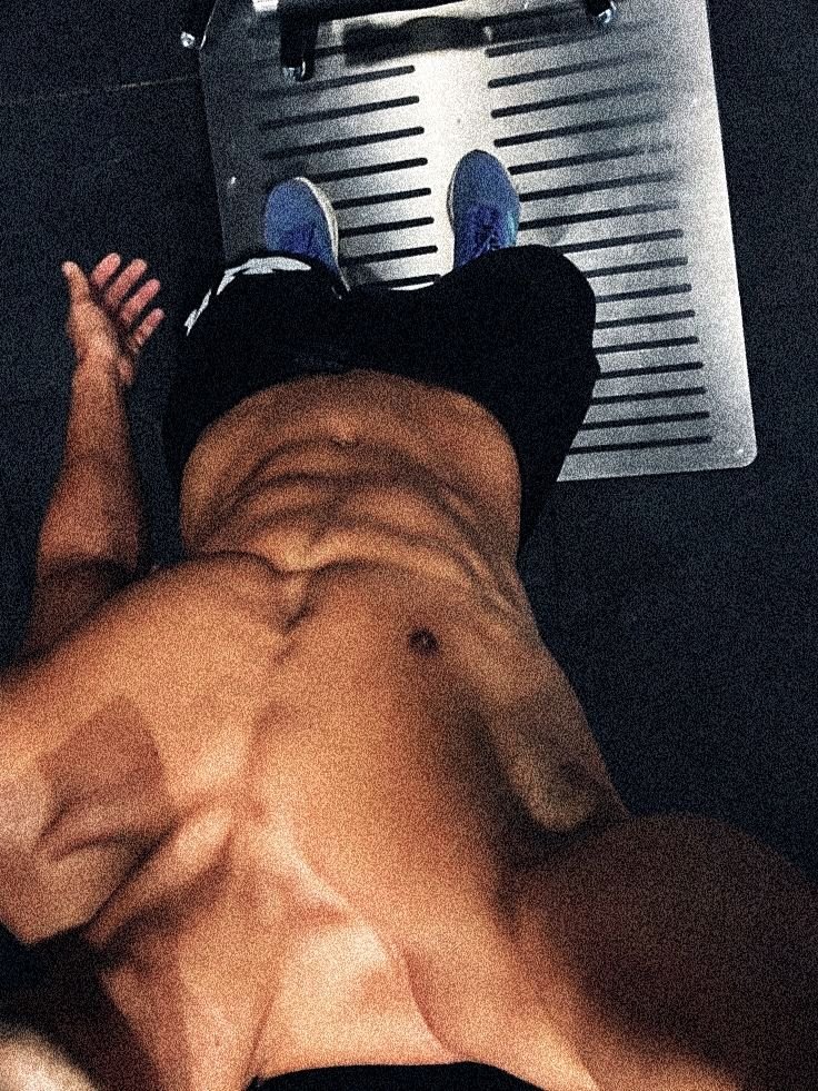 bigspideyboy's tweet photo. ᅟ
ᅟ
⠀⠀⠀🕷️ ▌ ── 2 1 : 0 0 
⠀ ⠀⠀⠀passar o dia escalando prédio não substitui o treino de braço. https://t.co/dyCQPhZPLX