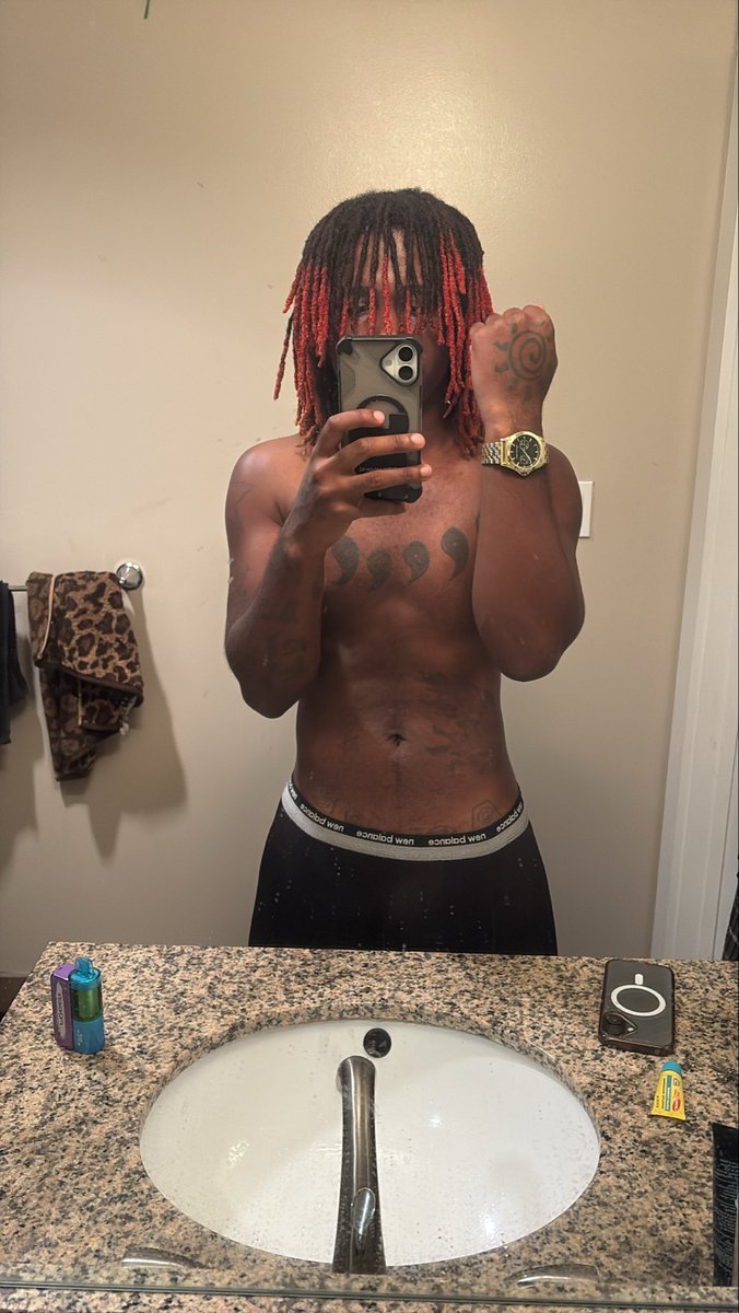 missingmrgiela's tweet photo. East side shorty https://t.co/VYRKpA5Yt1