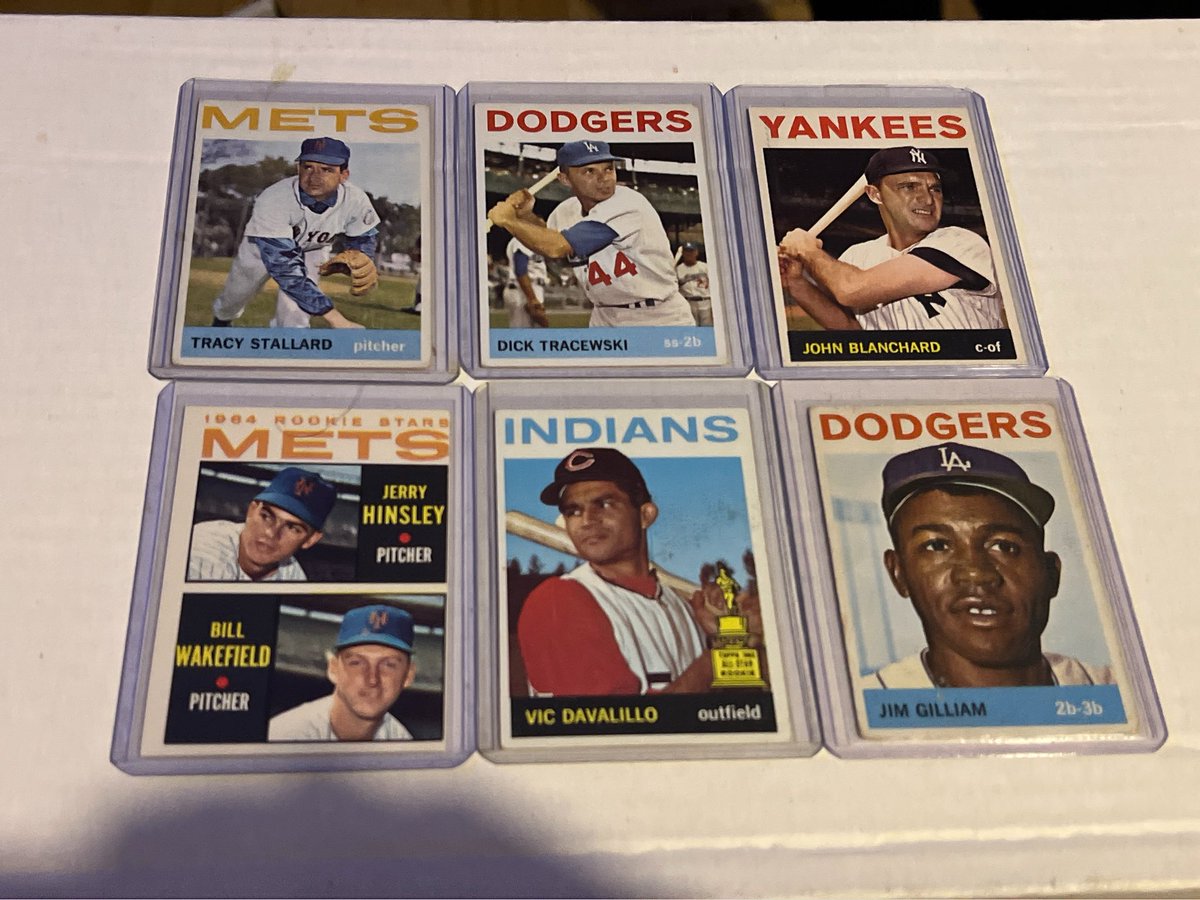 SignedCards's tweet photo. $35 shipped 1963-1966 topps lot 29 cards https://t.co/eSw7c8f8bi