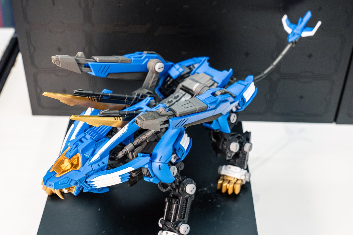 zoids_official's tweet photo. ━━━━━━━━━━━━━━━━━━

REALIZE MODEL SERIES

RMZ-028 ブレードライガーAB バン仕様

第64回全日本模型ホビーショー
にて展示中

━━━━━━━━━━━━━━━━━━ https://t.co/h7vbHFZyTd