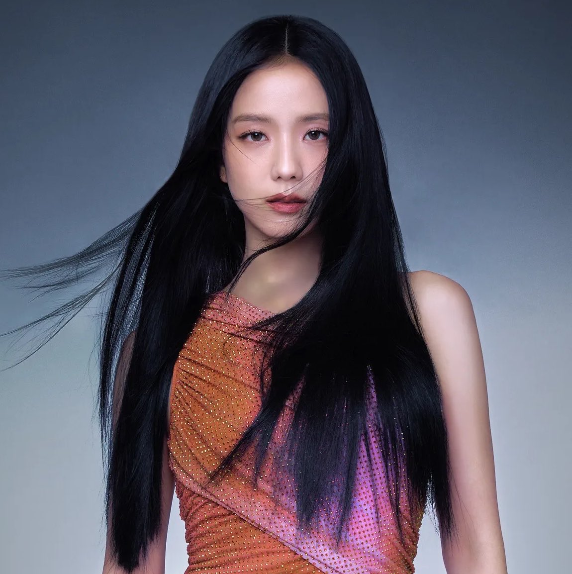 pinksview's tweet photo. JISOO is set to release a collaboration song with columbian singer Feid. https://t.co/4AFLZh5AQm