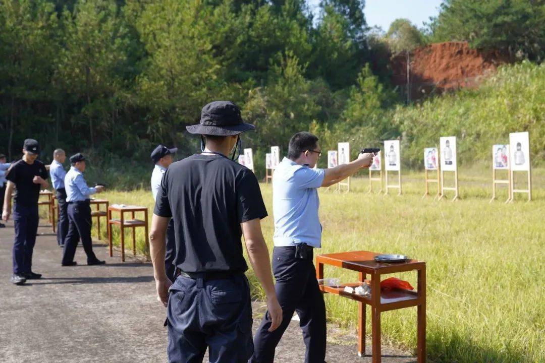 tammy34197's tweet photo. [@用户] I totally get that if you’re new to guns, just starting out, it’s normal to feel unfamiliar and confused when facing new things—take it slow and learn step by step, you’ll get the hang of it gradually, no rush. https://t.co/2MaWva2OaH