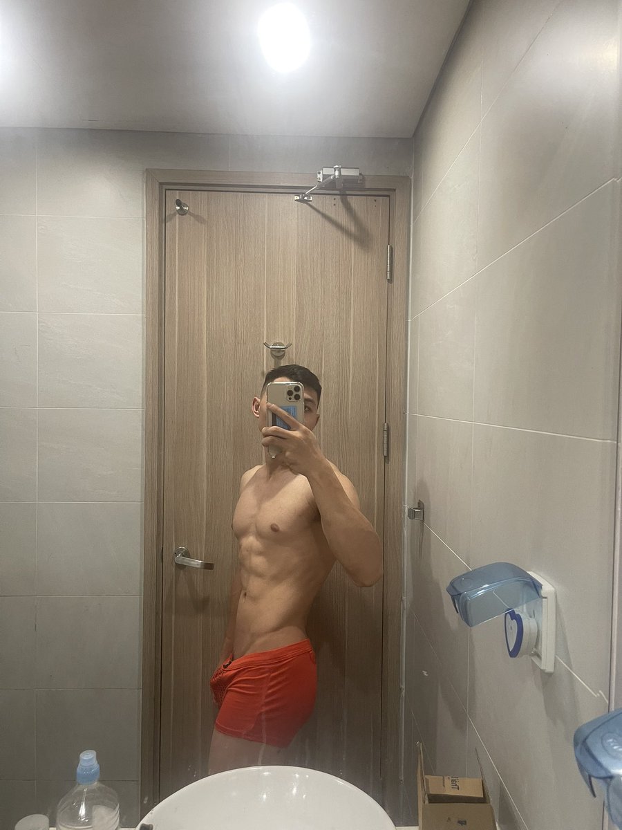 Muicodai9x's tweet photo. Mong ngày mới cả nhà đều rực rỡ
chào mùng 2 đầu tháng
Nghe nói sgon mưa ngập quá mấy nữa em vào quận 9 công việc hay quận nào trung tâm hơn ạ https://t.co/rXIzMLax1R
