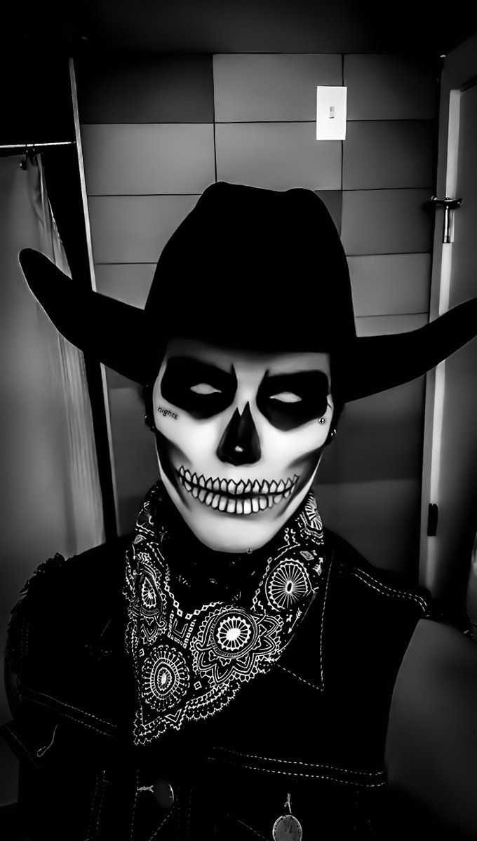 exorcistmo's tweet photo. https://t.co/aE2F5CCbiq