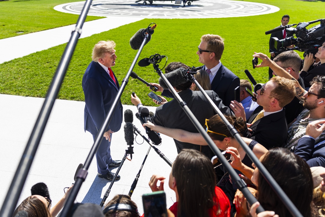 ComentarioUdeC's tweet photo. #Mundo
Vuelven a excluir a la “CNN” de la cobertura de un viaje de Trump
https://t.co/xLFc4xra36
#ElComentario #VetoTrump #CoberturaTrump #LibertaddePrensa #VetoCNN https://t.co/OJQV7gQ9eN