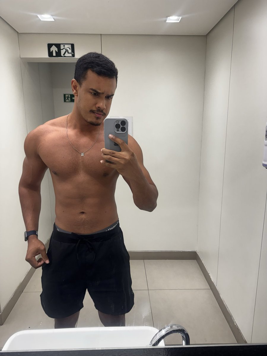 aguiarmatheus12's tweet photo. Da um caldo até, vai https://t.co/IJ0lC6LdhP