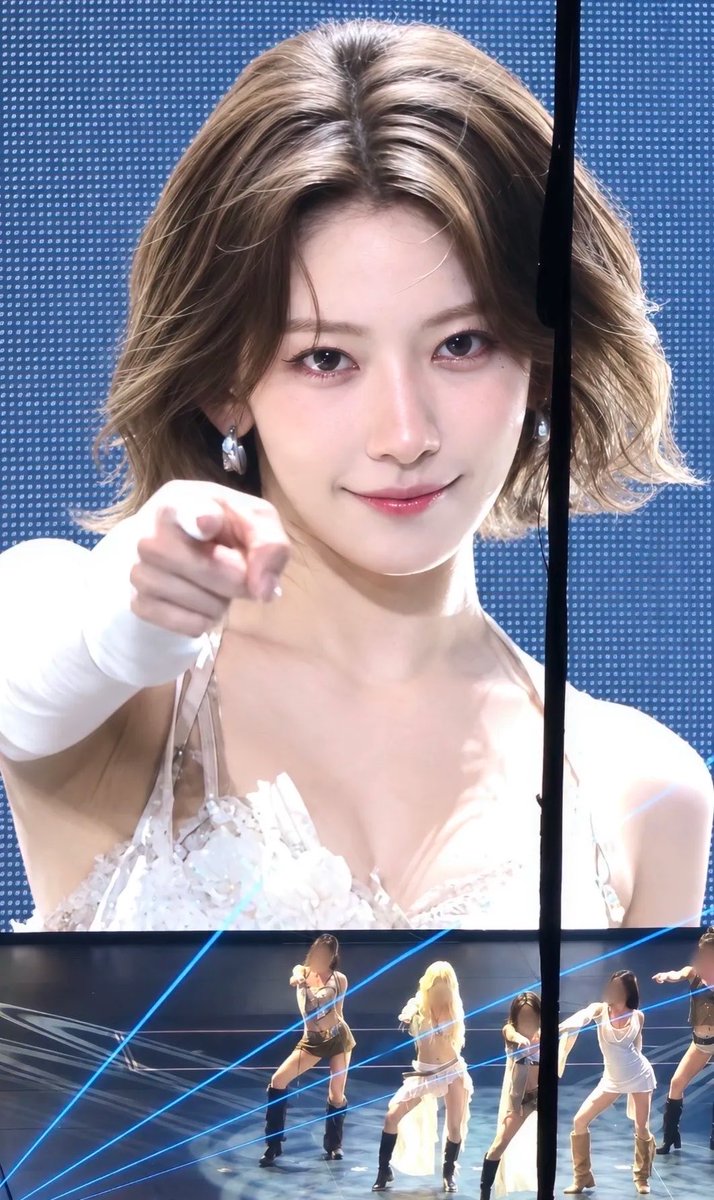MSAKURA_CHART's tweet photo. #SAKURA is going viral on Douyin for this highlight part during the US concerts

#LE_SSERAFIM #르세라핌 
#宮脇咲良 #사쿠라 #SAKURA #ックラ https://t.co/JpwsuQ984t