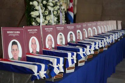 Maritwice's tweet photo. @UWUNOSEUCU Pero hay un dicho que dice que así paga el diablo a quien bien le sirve https://t.co/KHWaX7wFNC