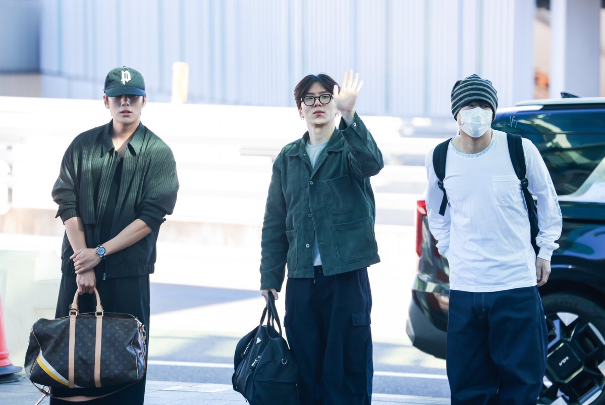 HWAI_SHOW's tweet photo. 261002 인천출국
잘다녀왕 몬스타야👋👋👋
#기현 #민혁 #주헌 #몬스타엑스 #MONSTA_X #MONSTAX https://t.co/3nTSanJ2Di