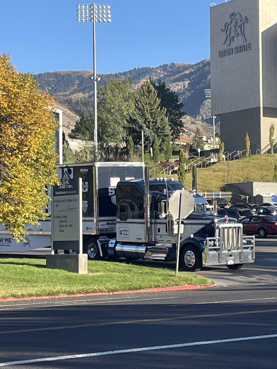 Aggie_Bentley's tweet photo. Can confirm, @USU_Equipment just left. I feel an upset coming https://t.co/pNXBLUWq6d
