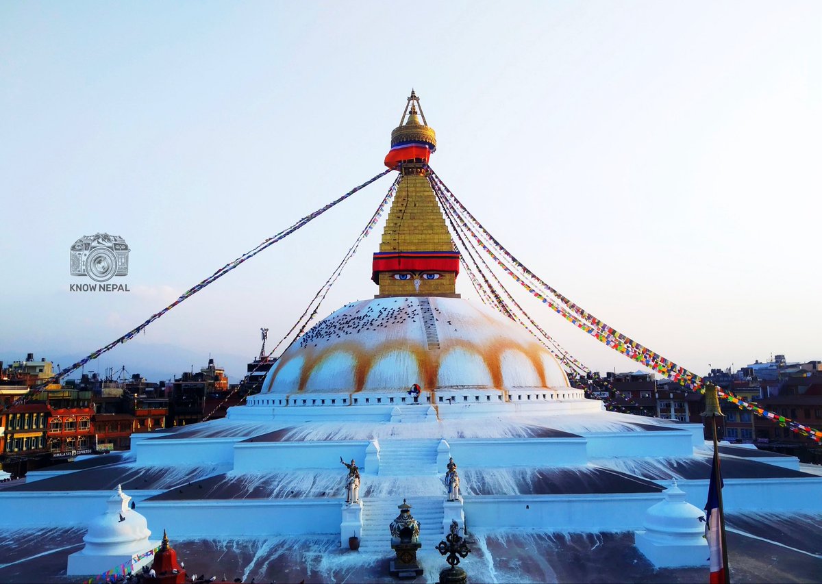SangamNepal77's tweet photo. "शान्ति, करुणा र आस्थाको प्रतीक — काठमाडौँको ऐतिहासिक बौद्धनाथ स्तूप!"
बुद्धका दिव्य आँखा, विशाल सेतो डोम अनि हावामा लहराइरहेका पञ्चरङ्गी लुङताहरू! बिहान र साँझको 'कोरा' सँगै पाइने आध्यात्मिक शान्तिले जोकसैको मन लोभ्याउँछ। ॐ मणि पद्मे हुँ! 🙏❤️
#Boudhanath #KnowNepal https://t.co/KtVGDK6WfF