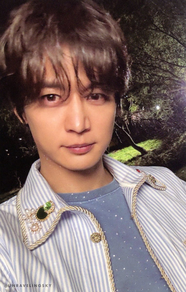 unravelingsky's tweet photo. [HQ SCANS] #SHINee Atmos album: Prismic Atmos version photocards (ALL members)

Watermarked in thread for online use. Non-watermarked for personal use download here: 🔗https://t.co/vAN51xZH9i

#TAEMIN #태민 #KEY #키 #MINHO #민호 #ONEW #온유 #샤이니 https://t.co/yN2XsYjkO5