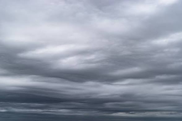 TanukiInuJamP's tweet photo. おはようございます！
今日は天気がスッキリしません…☁️
夜は新橋まで外出なんだけどなぁ…🤦‍♂️ https://t.co/zyaLSdiFtt