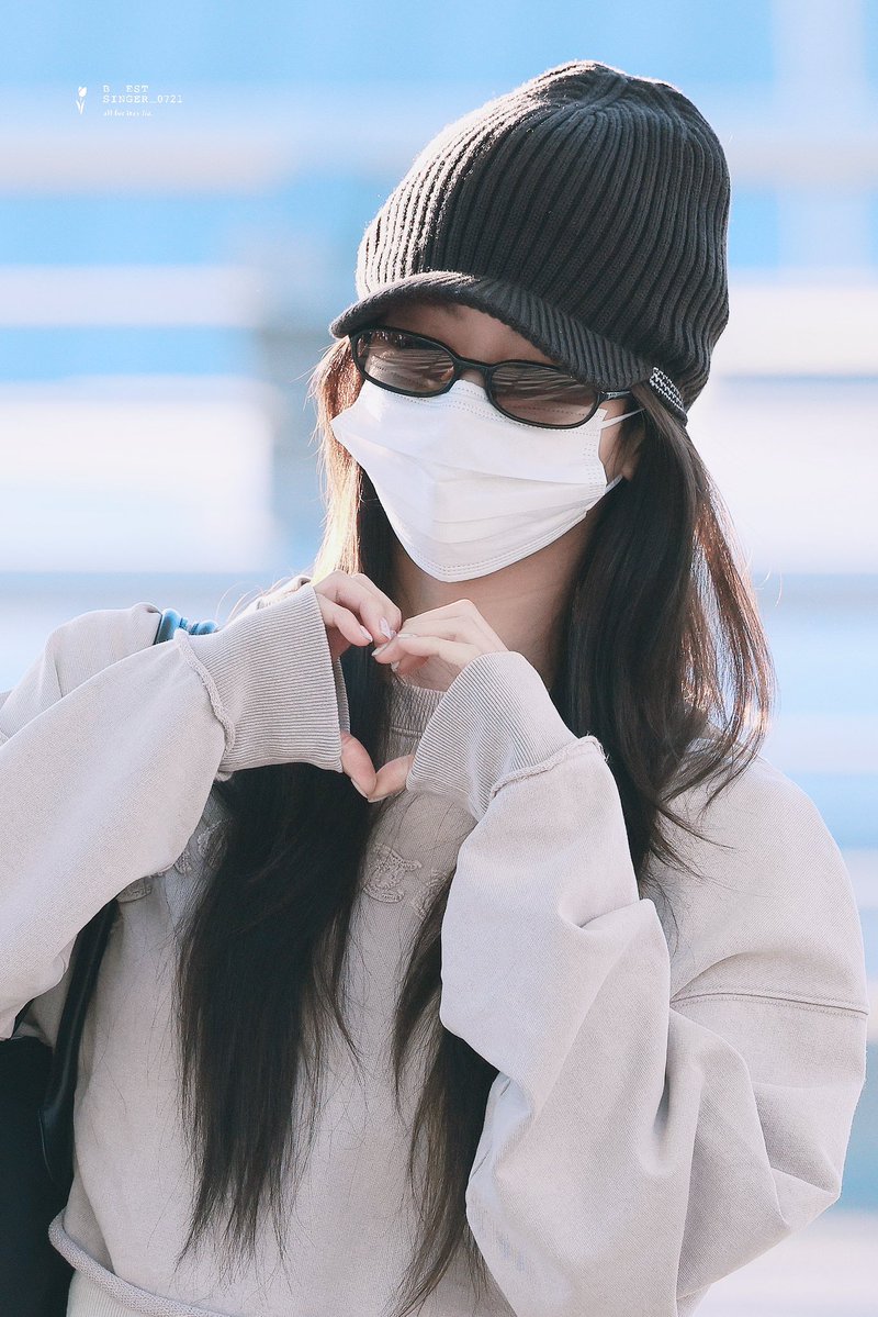 BS_0721's tweet photo. 261002 ICN #LIA #리아 #ITZY #있지 https://t.co/HJ27fBYTAA
