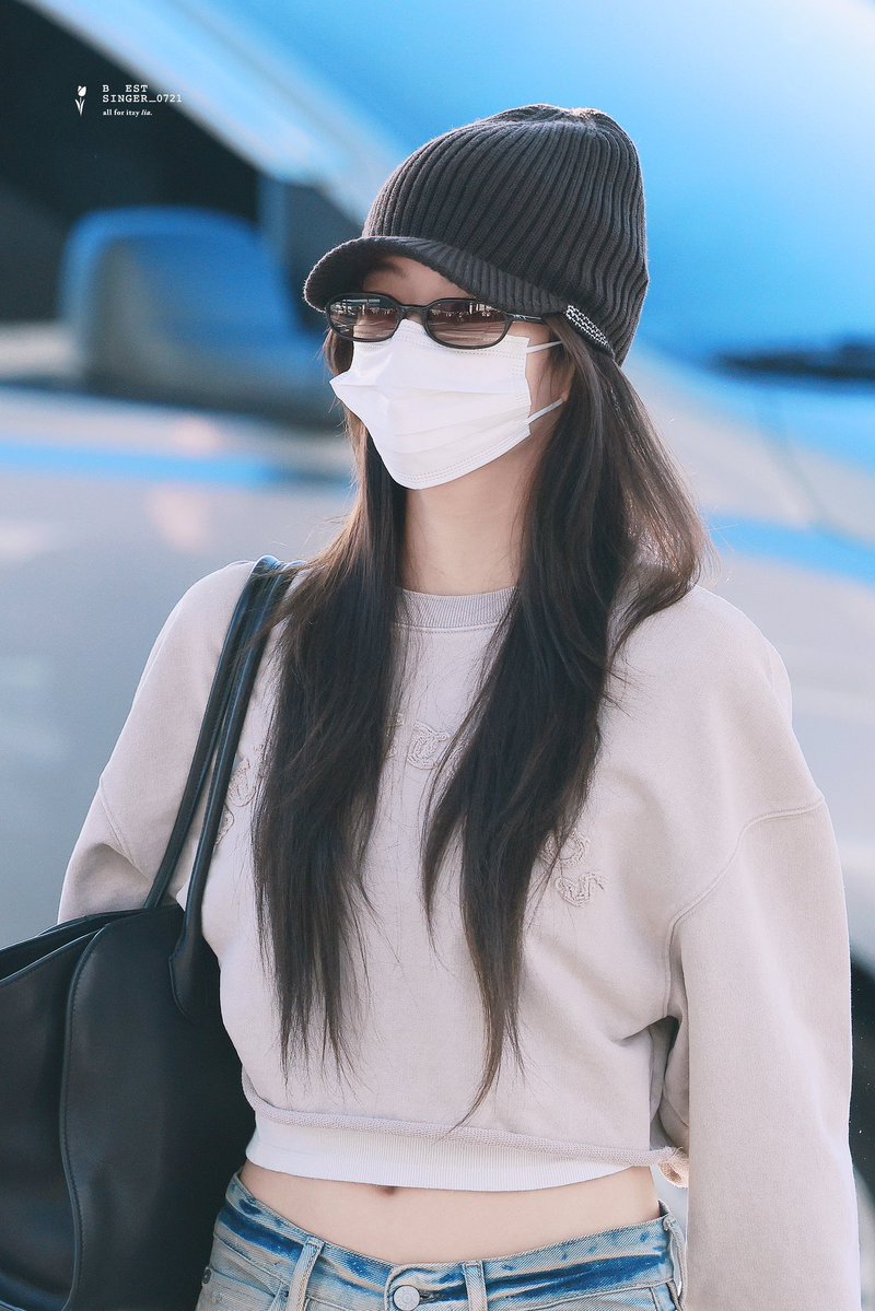 BS_0721's tweet photo. 261002 ICN #LIA #리아 #ITZY #있지 https://t.co/HJ27fBYTAA