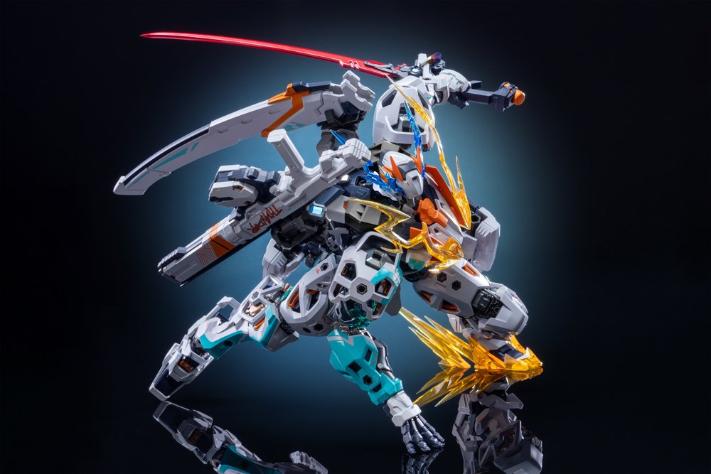 Hexagear_team's tweet photo. 【初公開情報】
コトブキヤ×MOSHOW TOYS
塗装済みアクションフィギュア「ブイトール 陣地突撃型 疾雷（ジィレイ）」製品サンプル初公開！

近日ご予約開始予定です✨
 
#ヘキサギア #コトブキヤHS https://t.co/OAKvxPoPIi