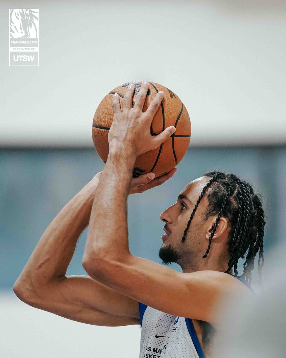 dallasmavs's tweet photo. Mood because we play basketball this month 😮‍💨

@UTSWMedCenter // #MFFL https://t.co/yJkV7cnSb5