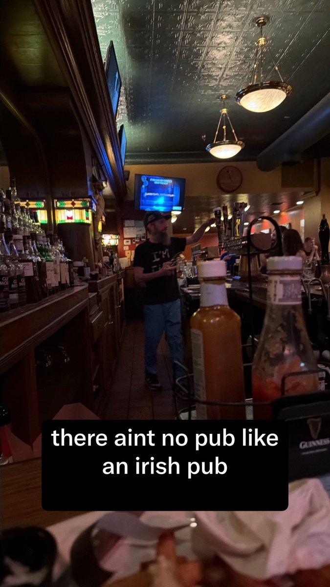 Nexus0911's tweet photo. #pittsburgh #pub #Irish #southside #pipers https://t.co/EyHu7qg1Ak