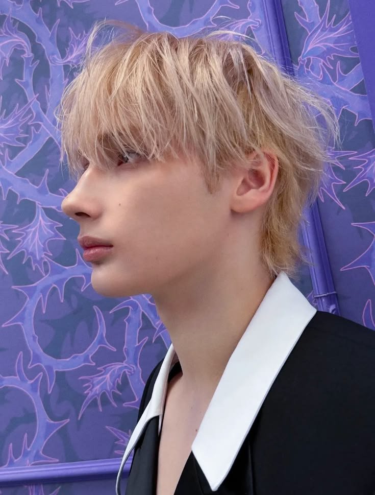 _nagum0o's tweet photo. that profile and that nose... oh im unwell https://t.co/iVPN92YsJ0