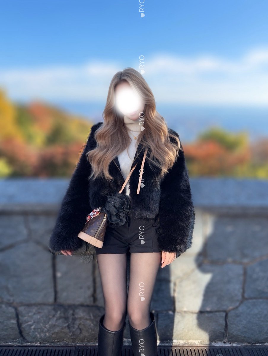 ryo_kano_'s tweet photo. 寒くても脚は出したいのが女の子なのです。
デートの帰りはあっためてね🤧♡ https://t.co/J3iFc9L5aS