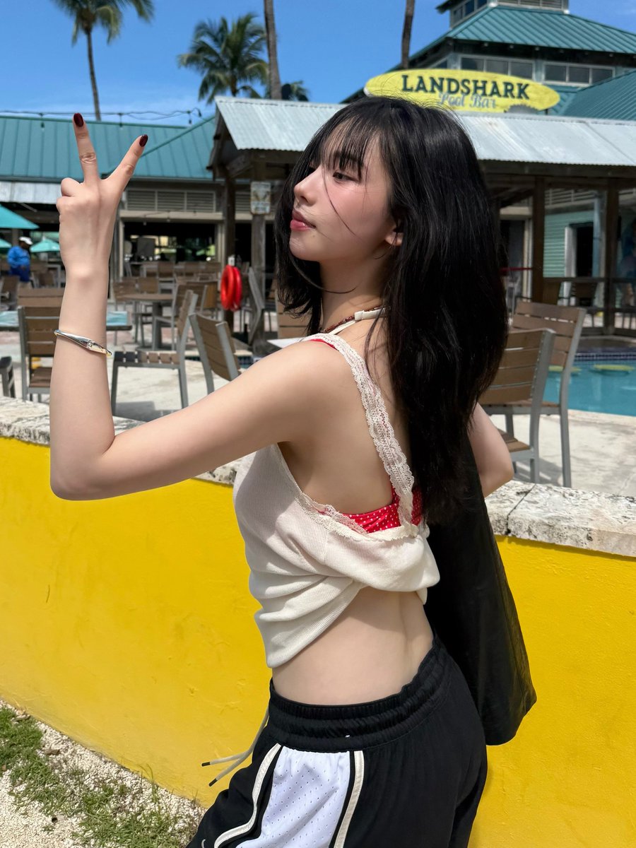 8Kayin's tweet photo. YIPPIE, Bahama’s!! 🏝️ https://t.co/9inydoVyCP