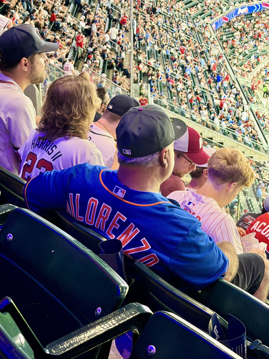 jontweetssports's tweet photo. Mets fan paying to watch the Braves vs Phillies live in a playoff game is a level of illness the world has rarely seen https://t.co/DqlcDc3q74