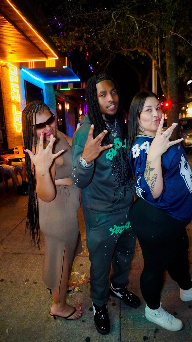 Telly2livee's tweet photo. wtw⭐️ #dfw #atx #dtx #htx #satx #fwtx https://t.co/jiAyDG95XV