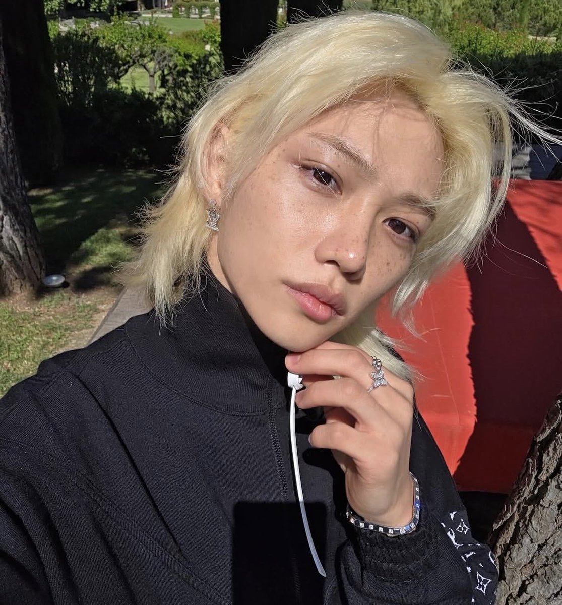 allymylife's tweet photo. ぱやぱやなヘア、すっぴんて
レアでかわいい

FELIX ICÔNE DE LA MODE
#FELIXxLVSS27 #FELIX
@LouisVuitton https://t.co/13KbGgvOno
