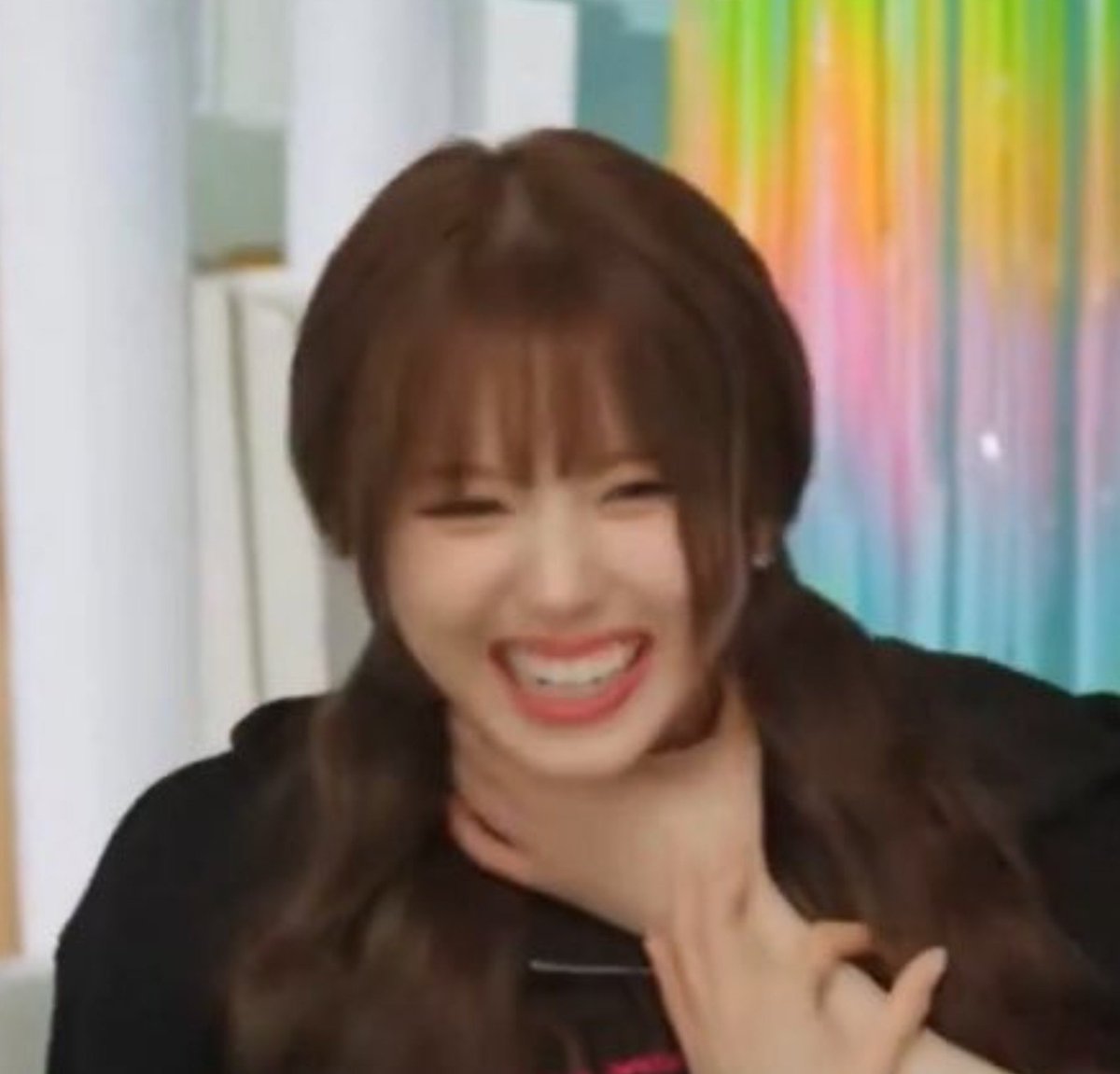 anyotterfan's tweet photo. jiwoo's mouth shape when she smiles is so cute 🥹🥹🥹🥹 https://t.co/ZRiXnSELqW