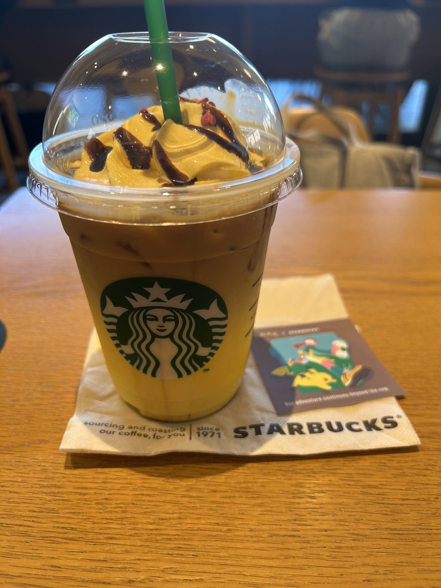 Miy_6193's tweet photo. ギャ‼️昨日の分、うまく投稿できてなかった💦

「やってみる」と、思いがけない刺激に出会える😊

🌿新しい刺激を楽しめた一日✨

✨10/1 今日のいいこと✨
・昼休みにスタバの「ピカチュウ ハニークリームラテ」を購入⚡️🍯
　思っていた以上に甘かったけど、いい経験😂
・仕事終わり、少し遅れてしまったけれどMTGに参加できた✨
　アイデアやアドバイスをもらえて、楽しかった！
・夜はVoicyの生配信もいくつか聴けて楽しめた🎧✨

初めてのものを試してみたり、
人と話して新しいアイデアをもらったり。

小さな「やってみる」を重ねると、
毎日に新しい刺激が増えていくなぁと感じました😊