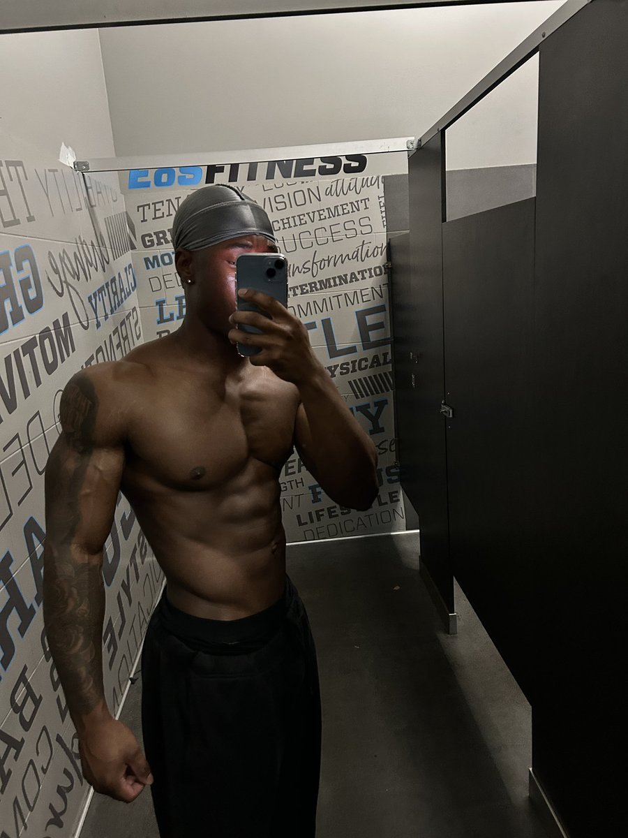 jaydadon43's tweet photo. Been cheating the system. YES I’m better than you 🫵🏾 https://t.co/bQfYrV6Ybc